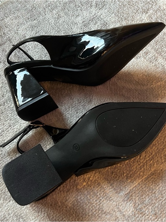 SHEIN Black Patent Pointed Slingback Block Heels - Picture 4 of 5
